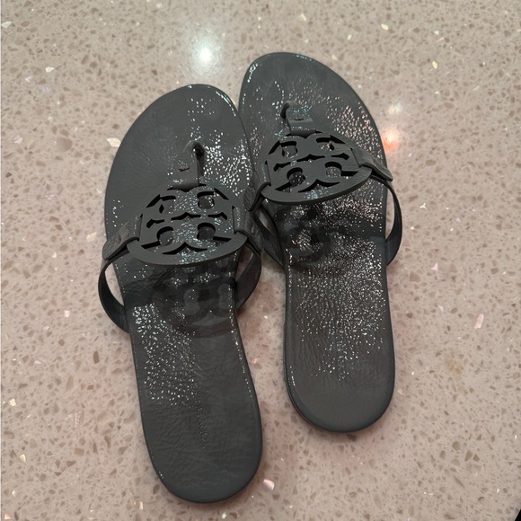 Tory Burch Miller patent leather sandals - Picture 2 of 6